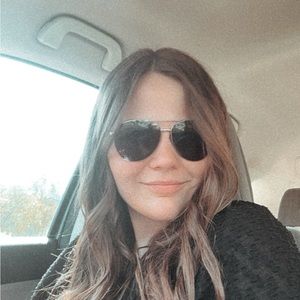 Meet your Posher, Erica